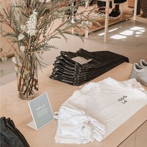 Everlane 100% LA Cotton Tee